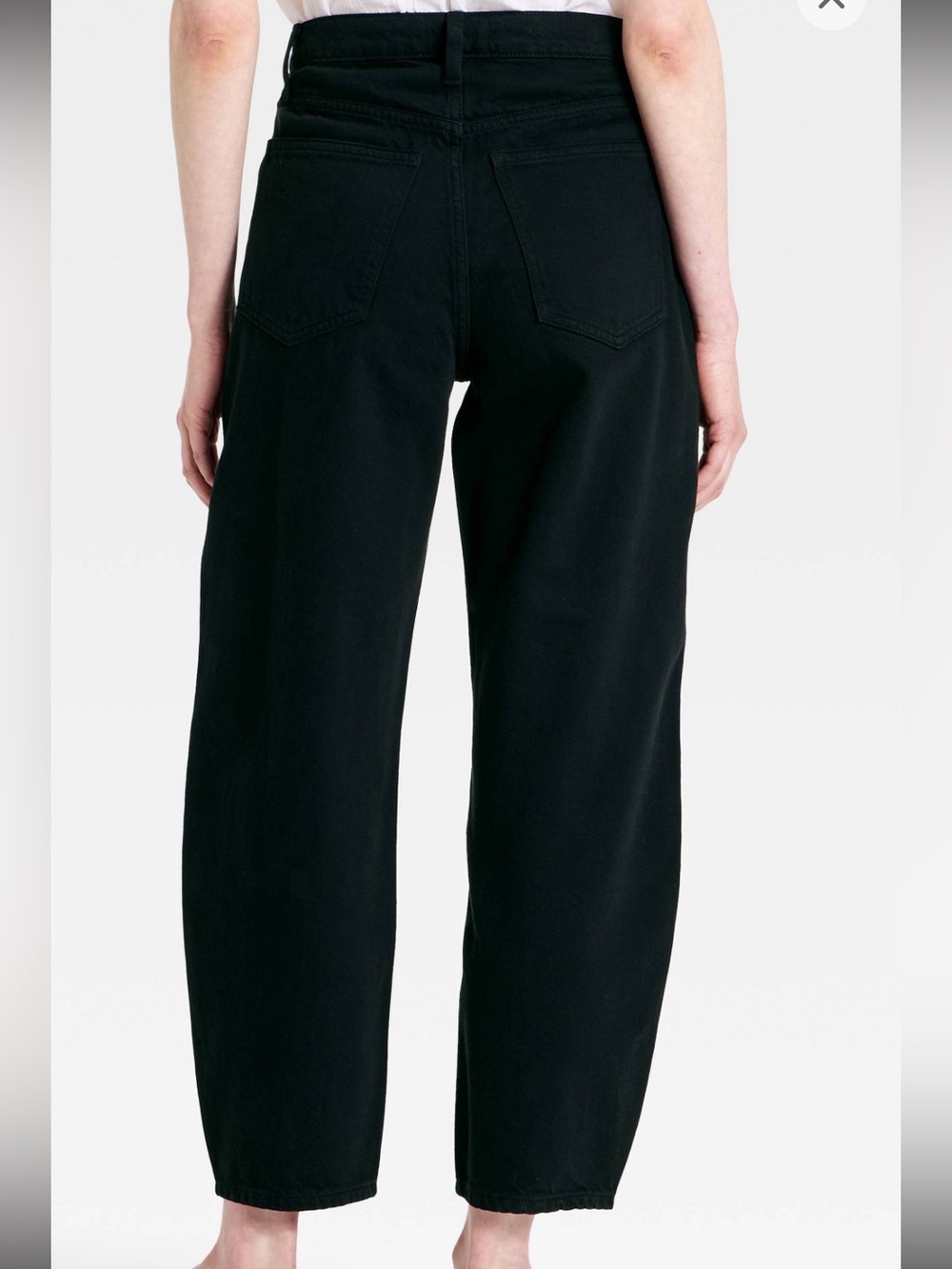 Universal Thread Women’s Black Barrel Jeans